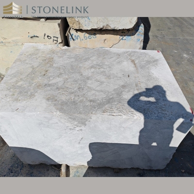 Lorde White marble block